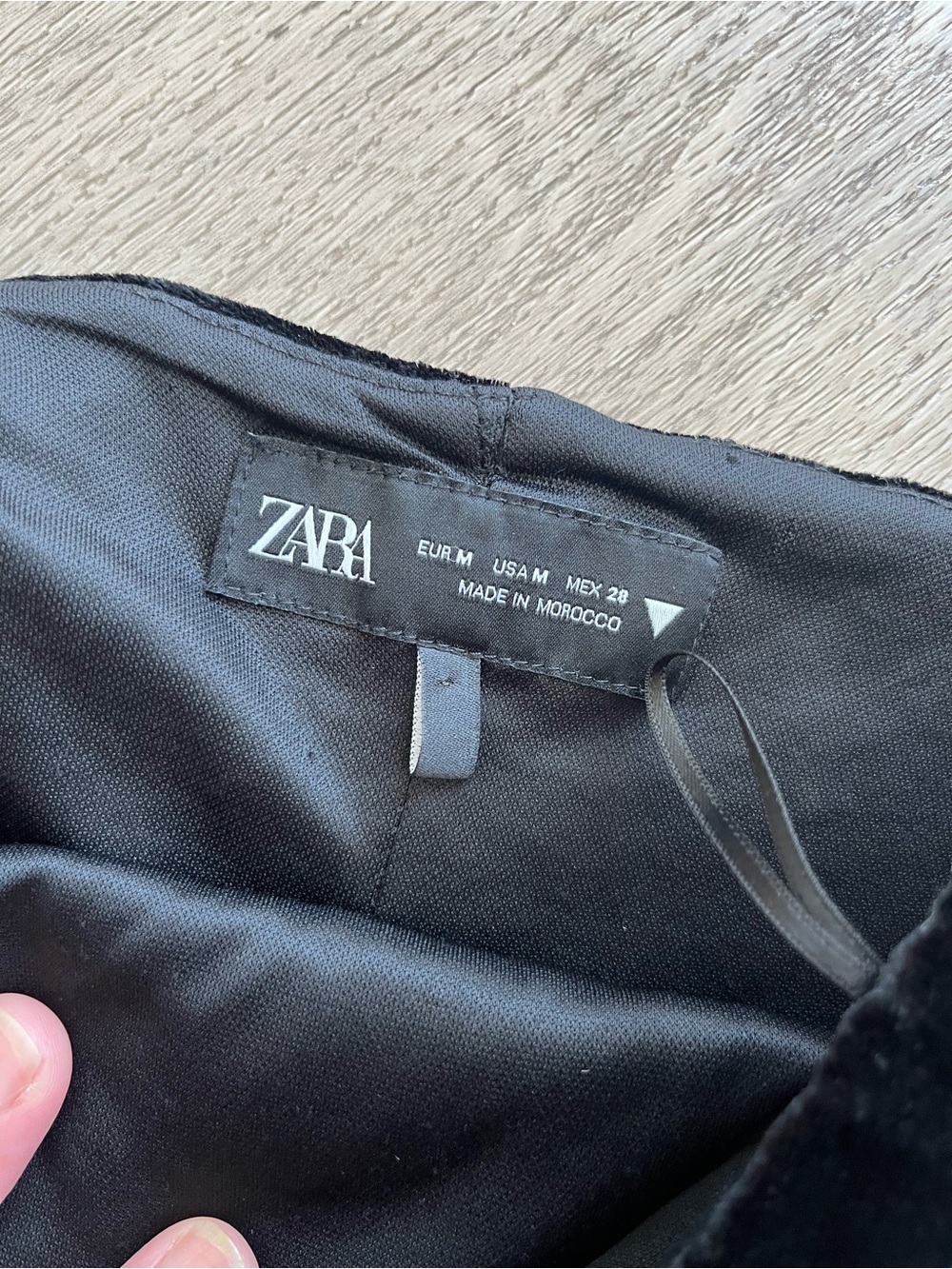 ZARA Black Lined Skirt with Sleek Interior